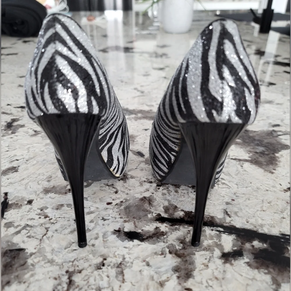 Zebra Patterned High Heels - Picture 3 of 5